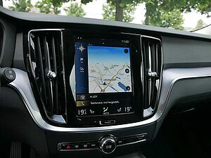 Volvo  D4 Momentum