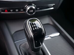 Volvo  D4 Momentum