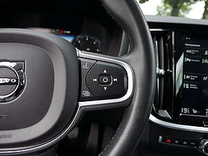 Volvo  D4 Momentum