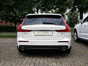 Volvo  D4 Momentum