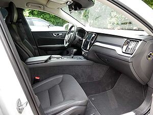 Volvo  D4 Momentum