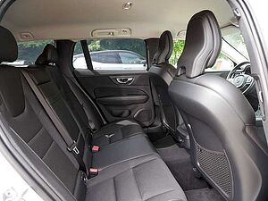 Volvo  D4 Momentum