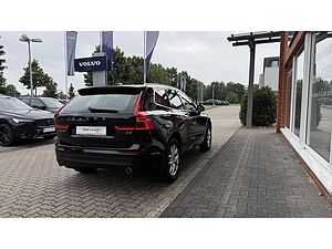 Volvo  D4 Momentum Pro LEDER RÜCKFAHRKAMERA AHK