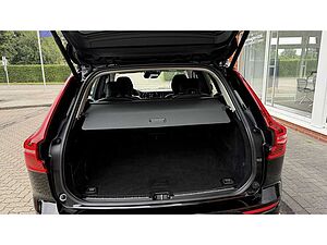 Volvo  D4 Momentum Pro LEDER RÜCKFAHRKAMERA AHK
