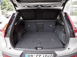 Volvo  B4 Benzin Plus Dark