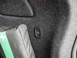 Volvo  B4 Benzin Plus Dark