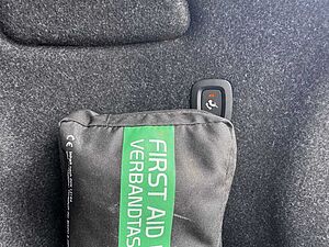 Volvo  Recharge Pro W-LAN AHK ACC LED PANO 360°