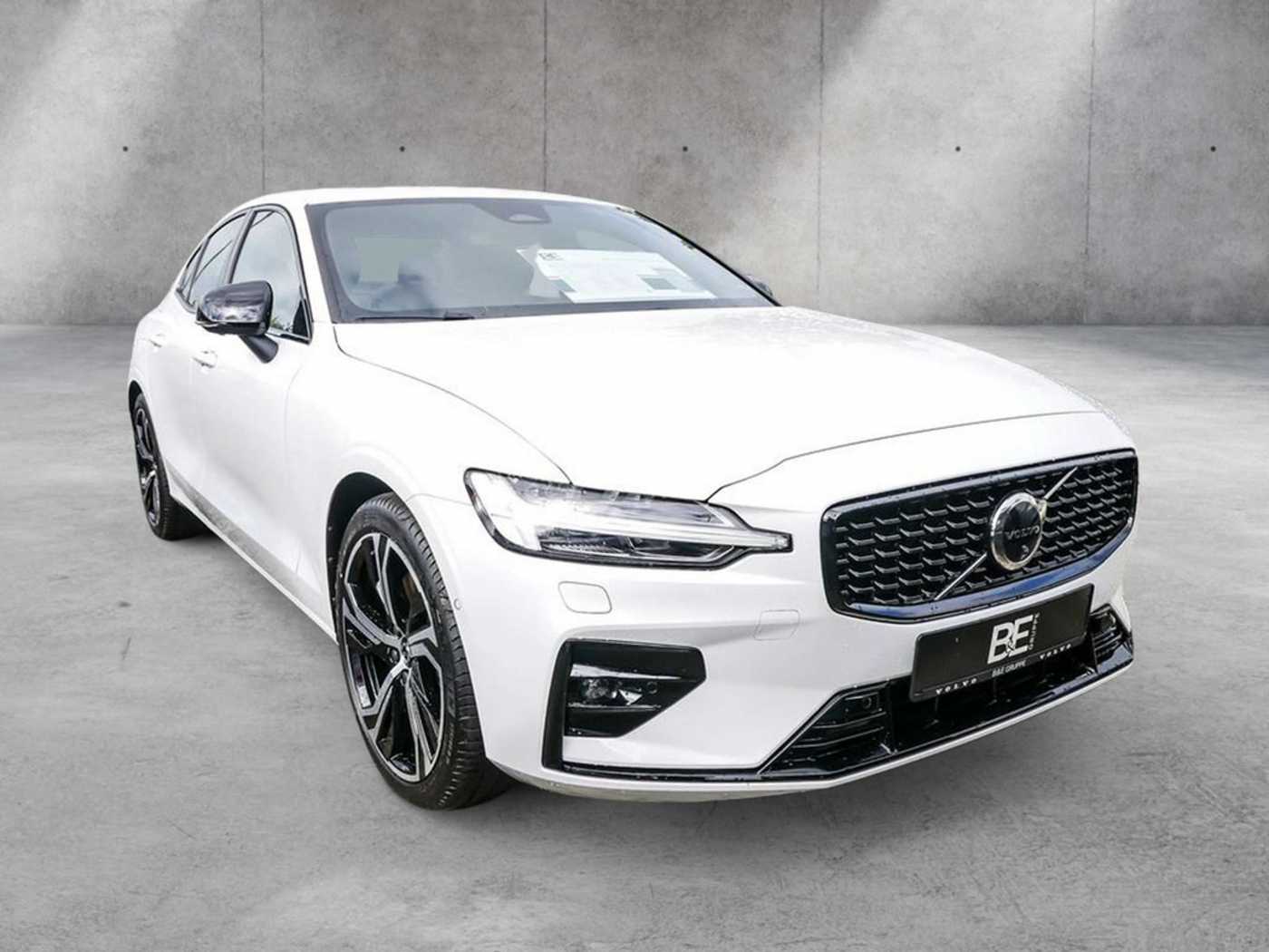 Volvo  Ultimate, B5 AWD Mild-Hybrid, Benzin, Dark