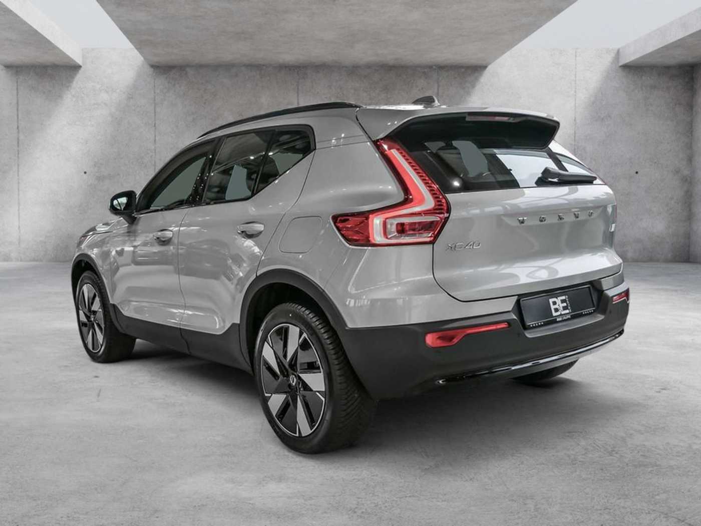 Volvo  Plus Recharge Pure Electric AWD ACC LED