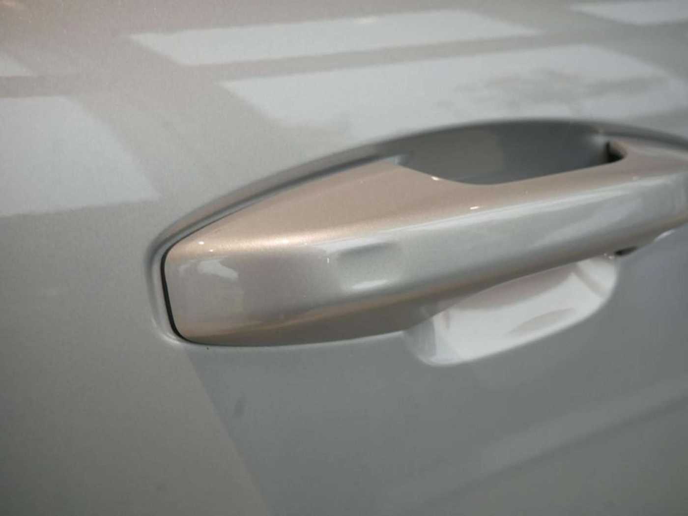 Volvo  Plus Recharge Pure Electric AWD ACC LED