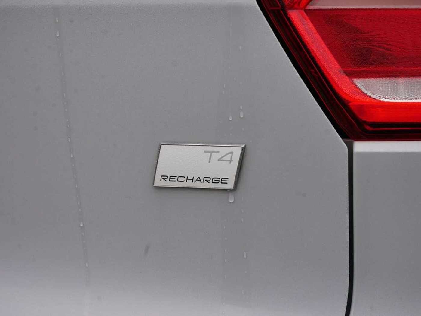 Volvo  T4 Inscription Expression Recharge LED