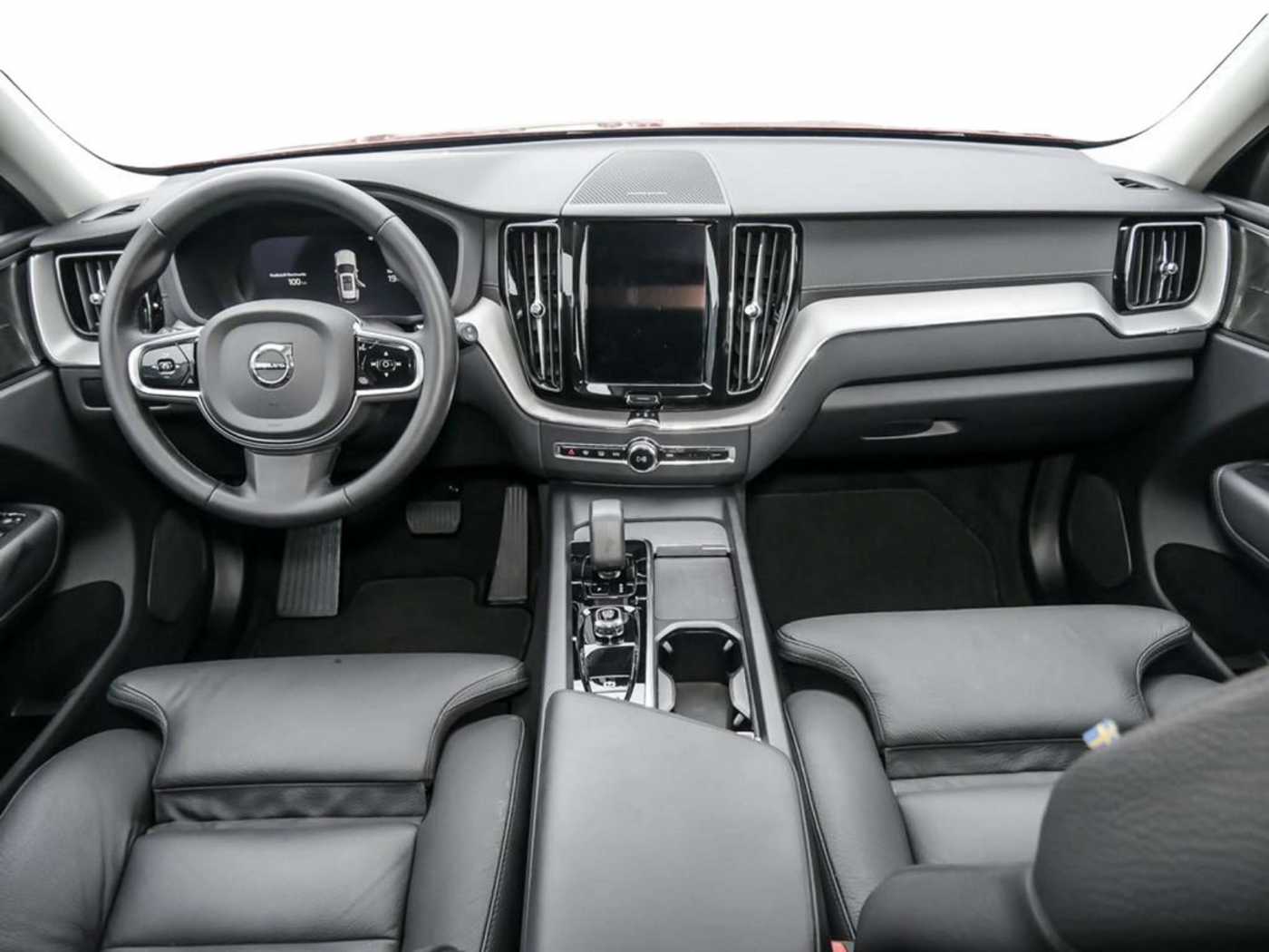 Volvo  2.0 Ultra Dark Recharge Plug-In Hybrid AWD