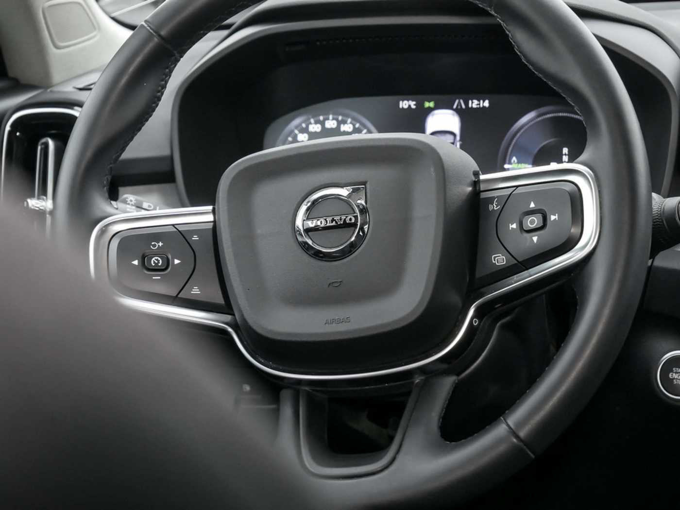 Volvo  T4 Inscription Expression Recharge LED