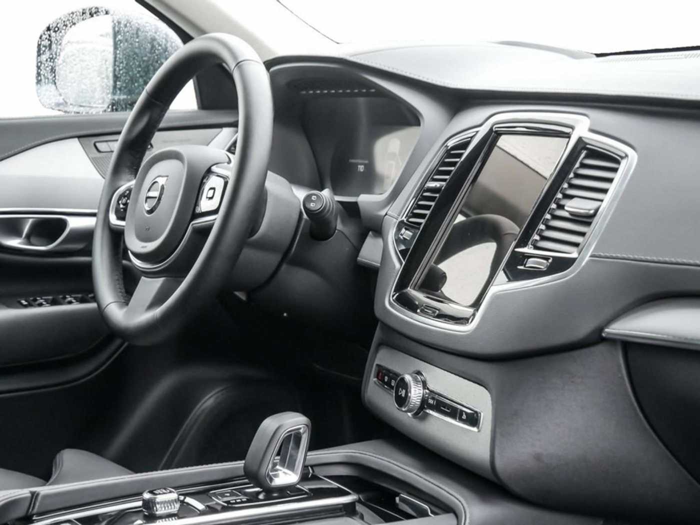 Volvo  2.0 Ultimate Bright Recharge Plug-In Hybrid AWD
