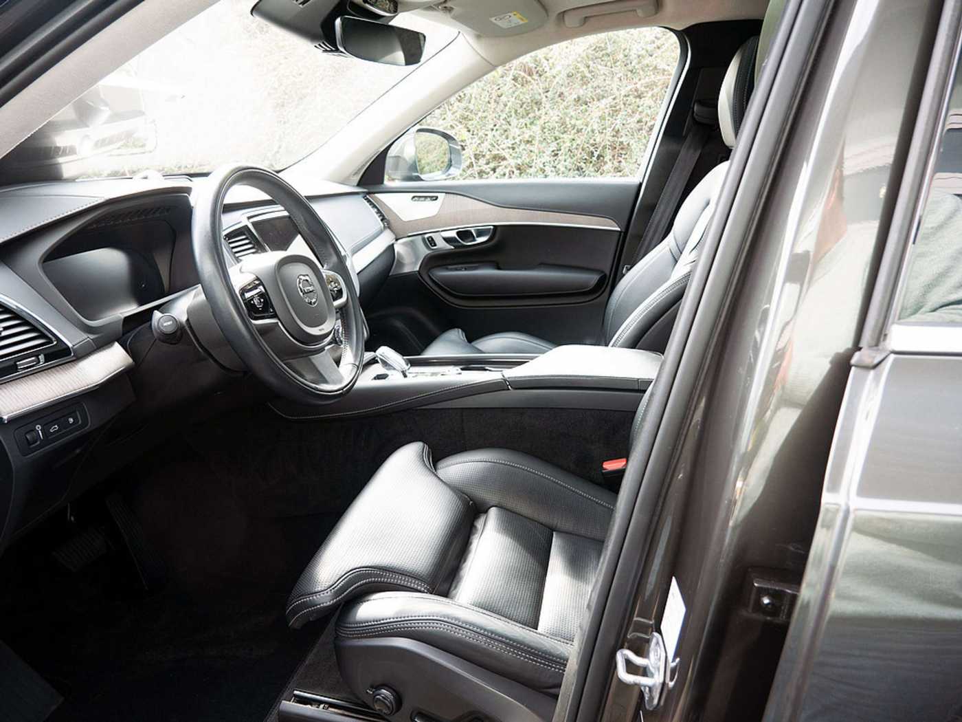Volvo  2.0 Inscription Recharge Plug-In Hybrid AWD