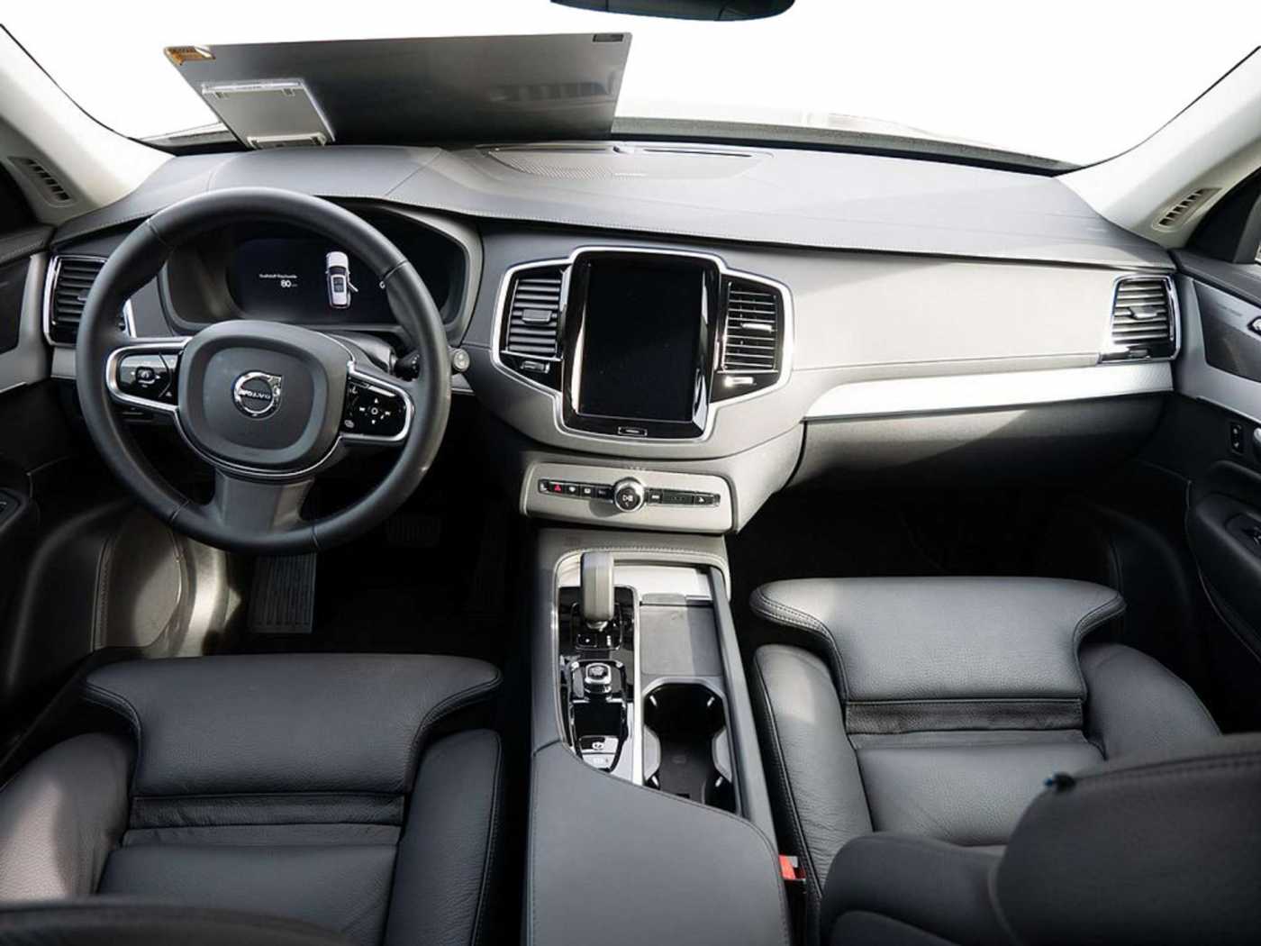 Volvo  2.0 Plus Bright Recharge Plug-In Hybrid AWD