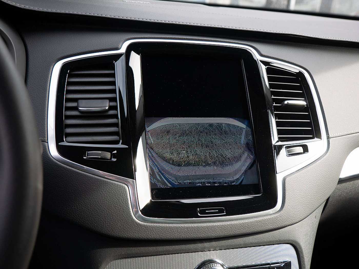Volvo  2.0 Plus Bright Recharge Plug-In Hybrid AWD