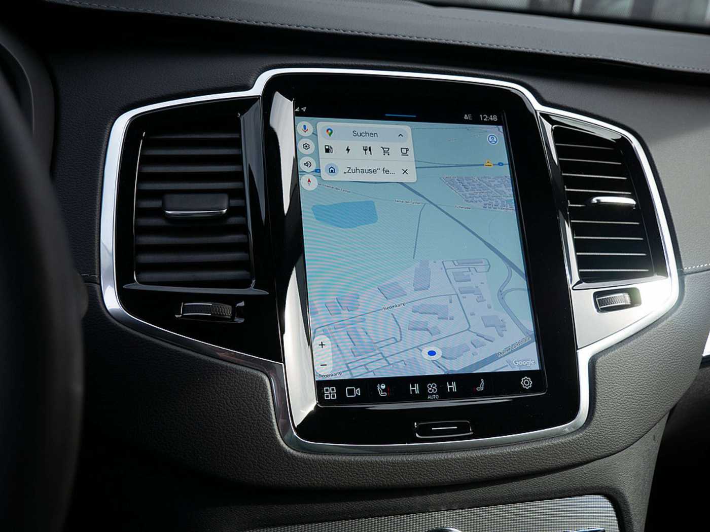 Volvo  2.0 Plus Bright Recharge Plug-In Hybrid AWD