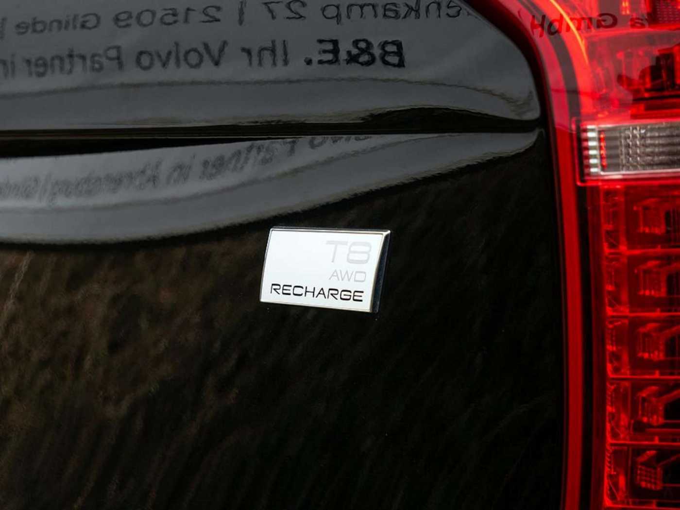 Volvo  2.0 Plus Bright Recharge Plug-In Hybrid AWD
