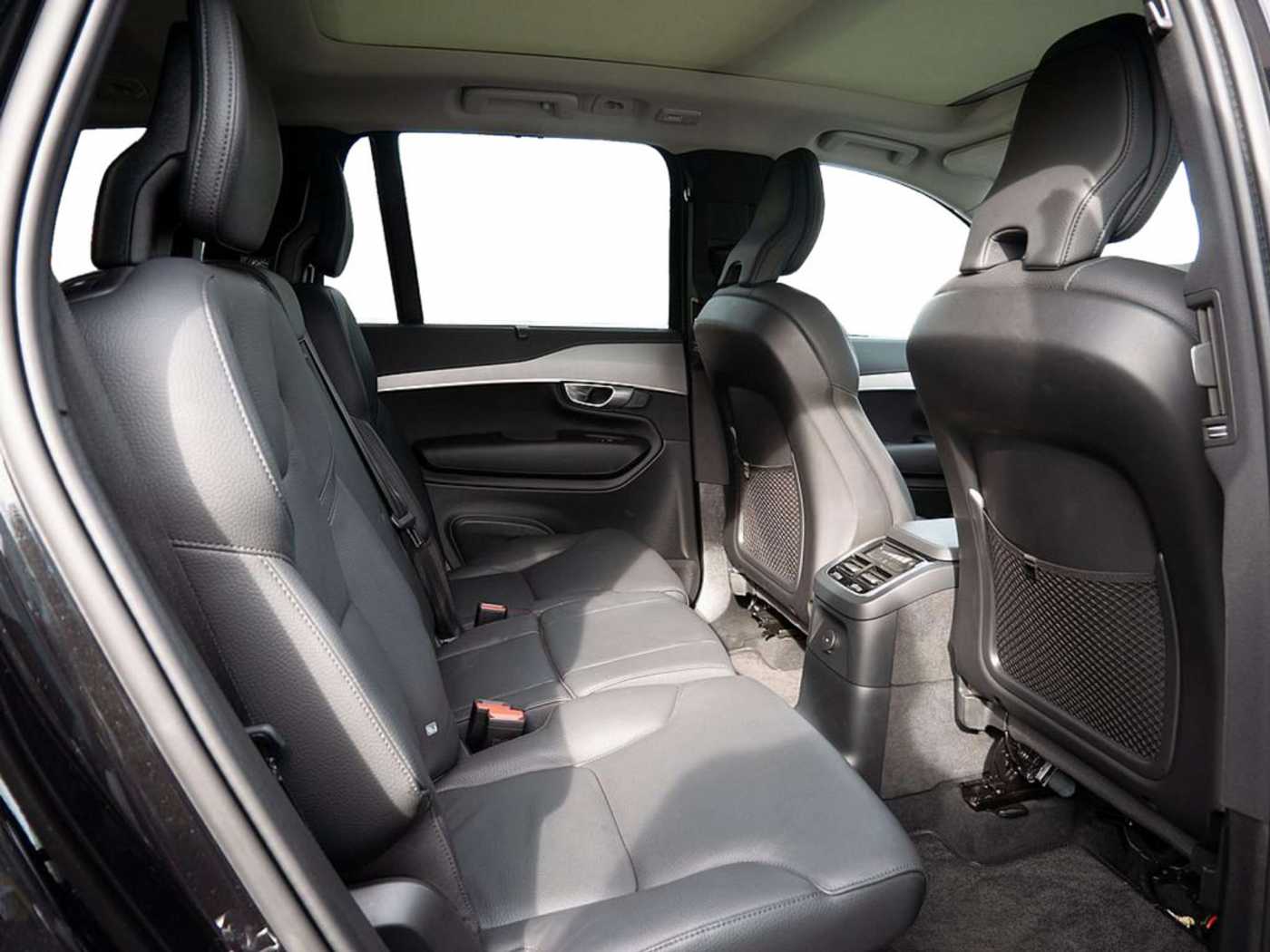 Volvo  2.0 Plus Bright Recharge Plug-In Hybrid AWD