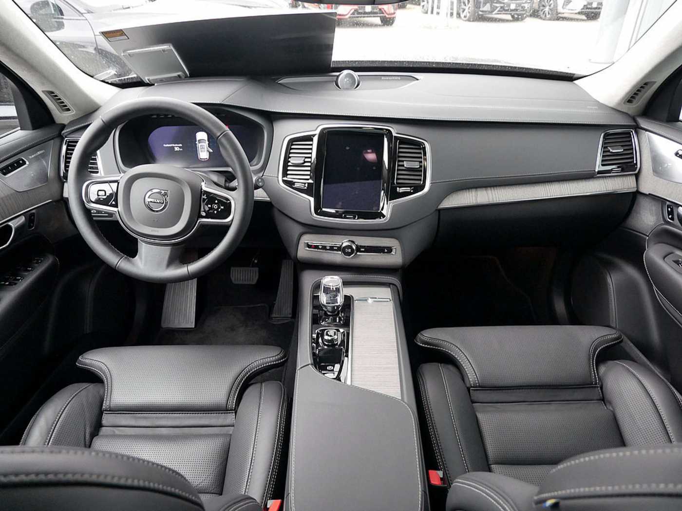 Volvo  Recharge T8 AWD Plug-in Hybrid Ultimate