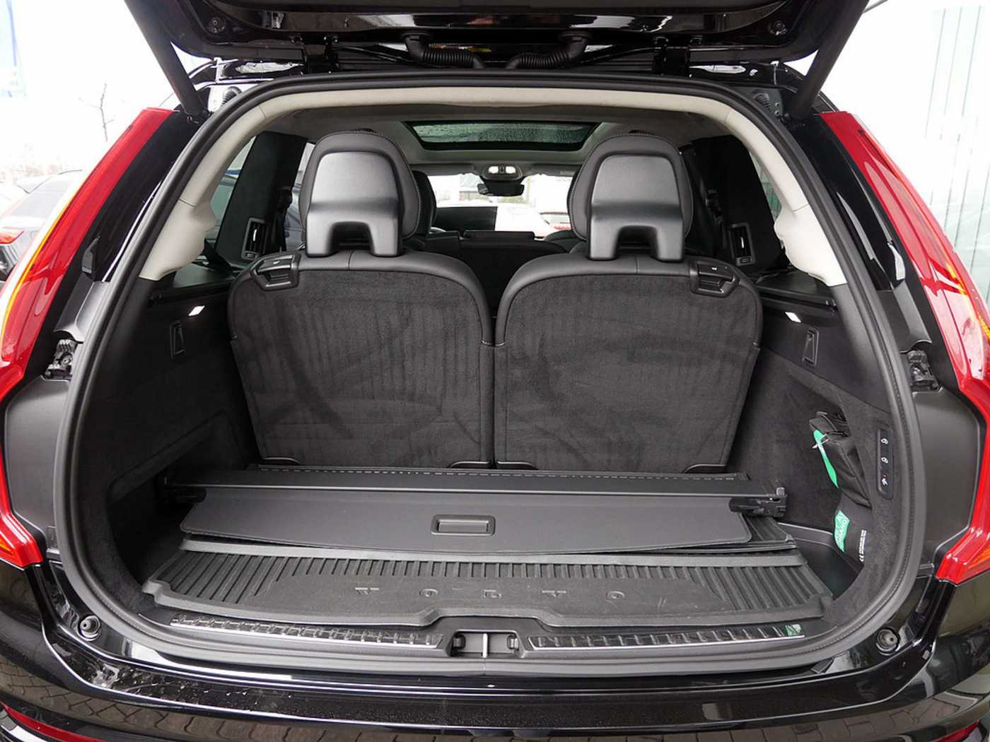 Volvo  Recharge T8 AWD Plug-in Hybrid Ultimate
