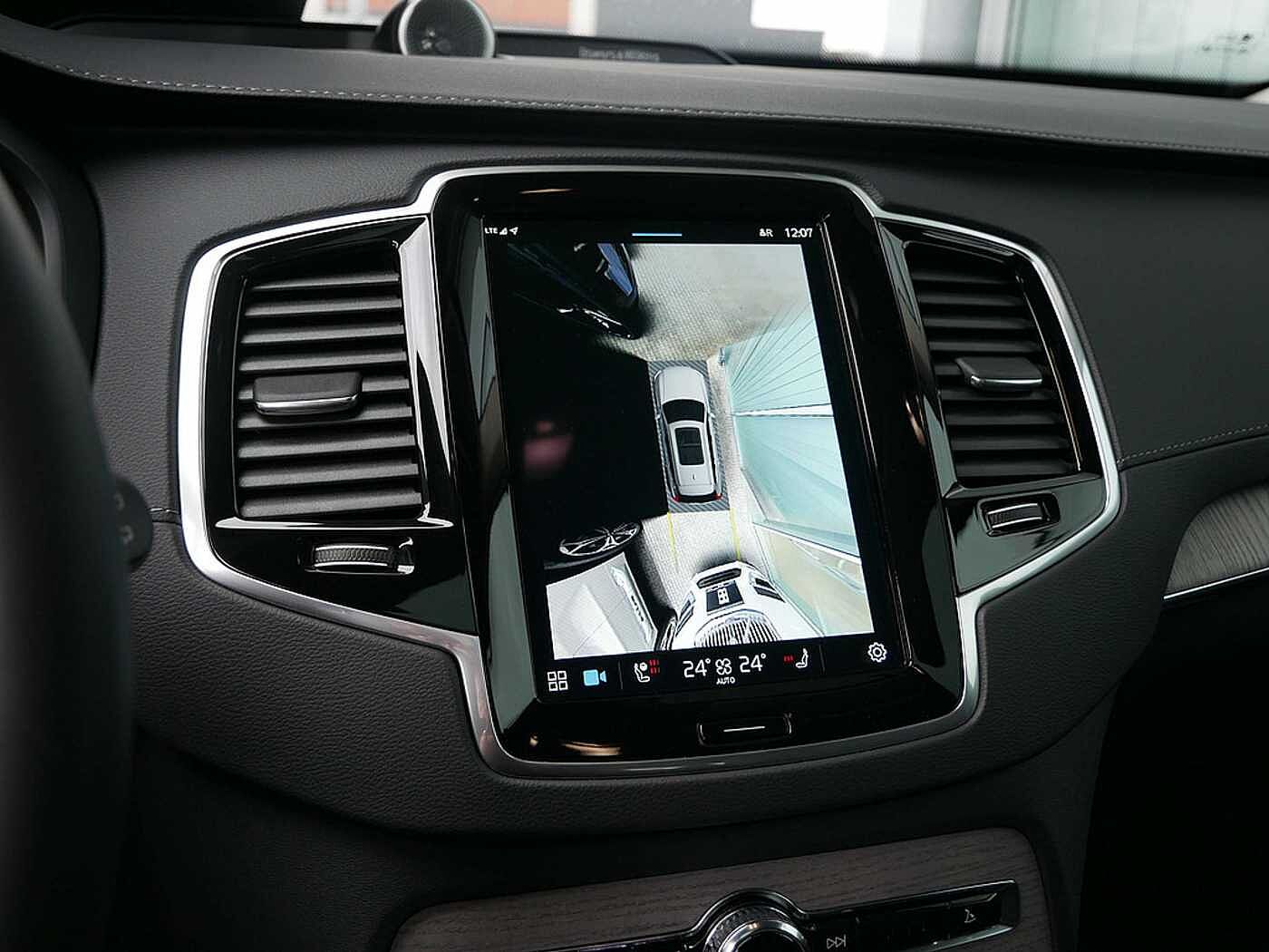 Volvo  Recharge T8 AWD Plug-in Hybrid Ultimate