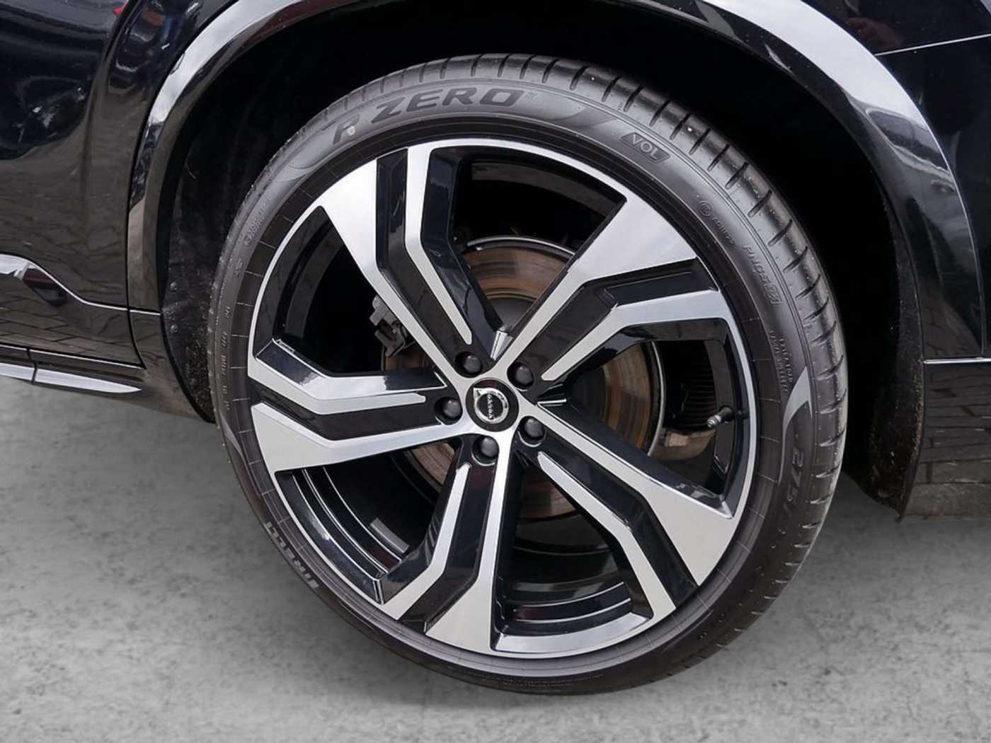 Volvo  Recharge T8 AWD Plug-in Hybrid Ultimate