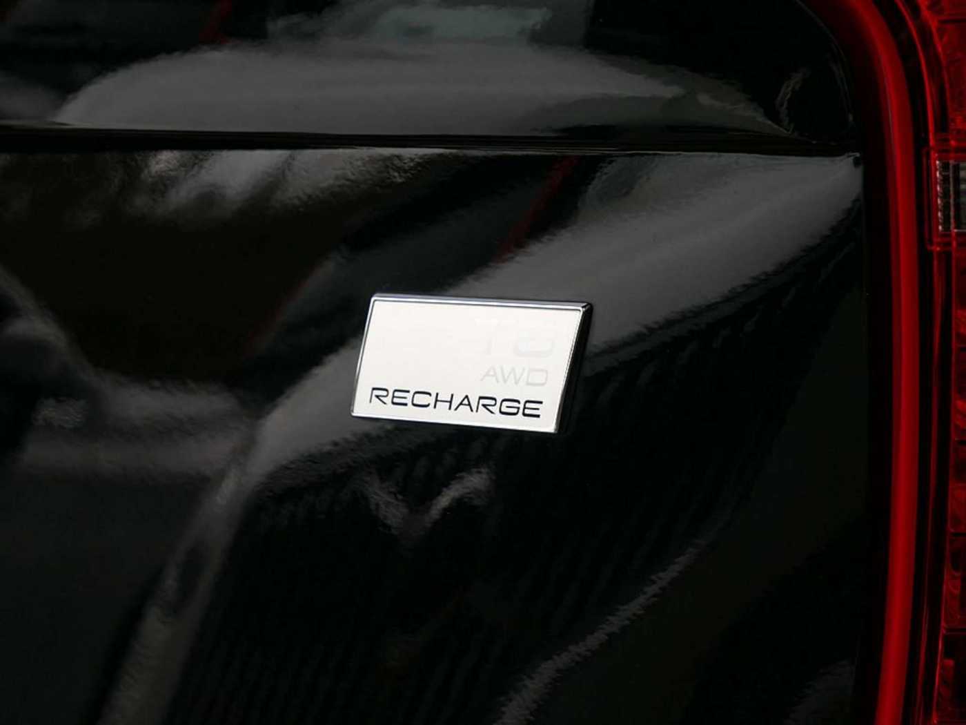 Volvo  Recharge T8 AWD Plug-in Hybrid Ultimate