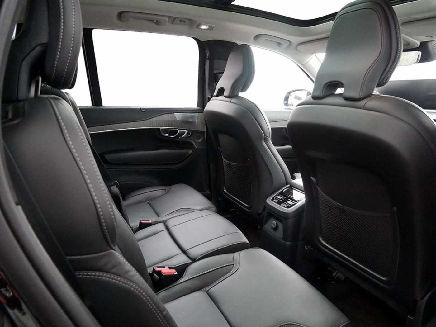 Volvo  Recharge T8 AWD Plug-in Hybrid Ultimate