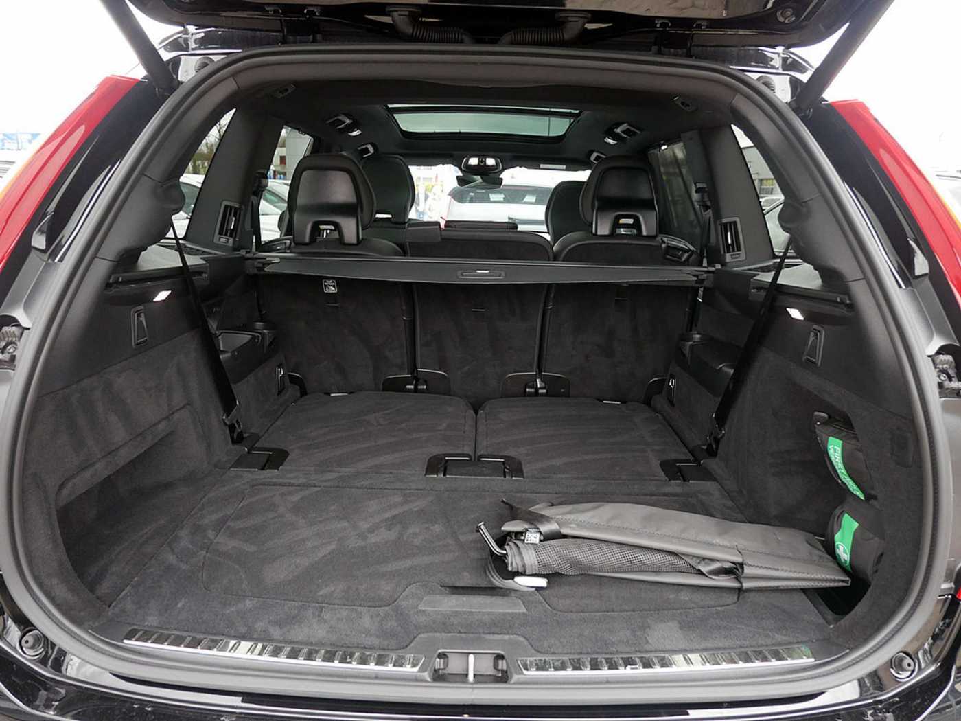 Volvo  2.0 Plus Bright Recharge Plug-In Hybrid AWD