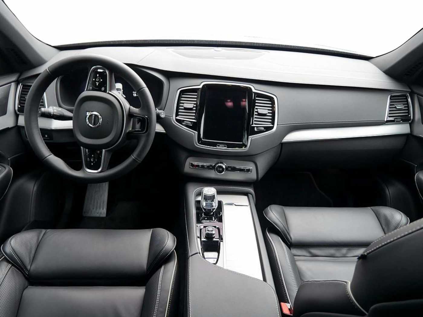 Volvo  2.0 Plus Bright Recharge Plug-In Hybrid AWD