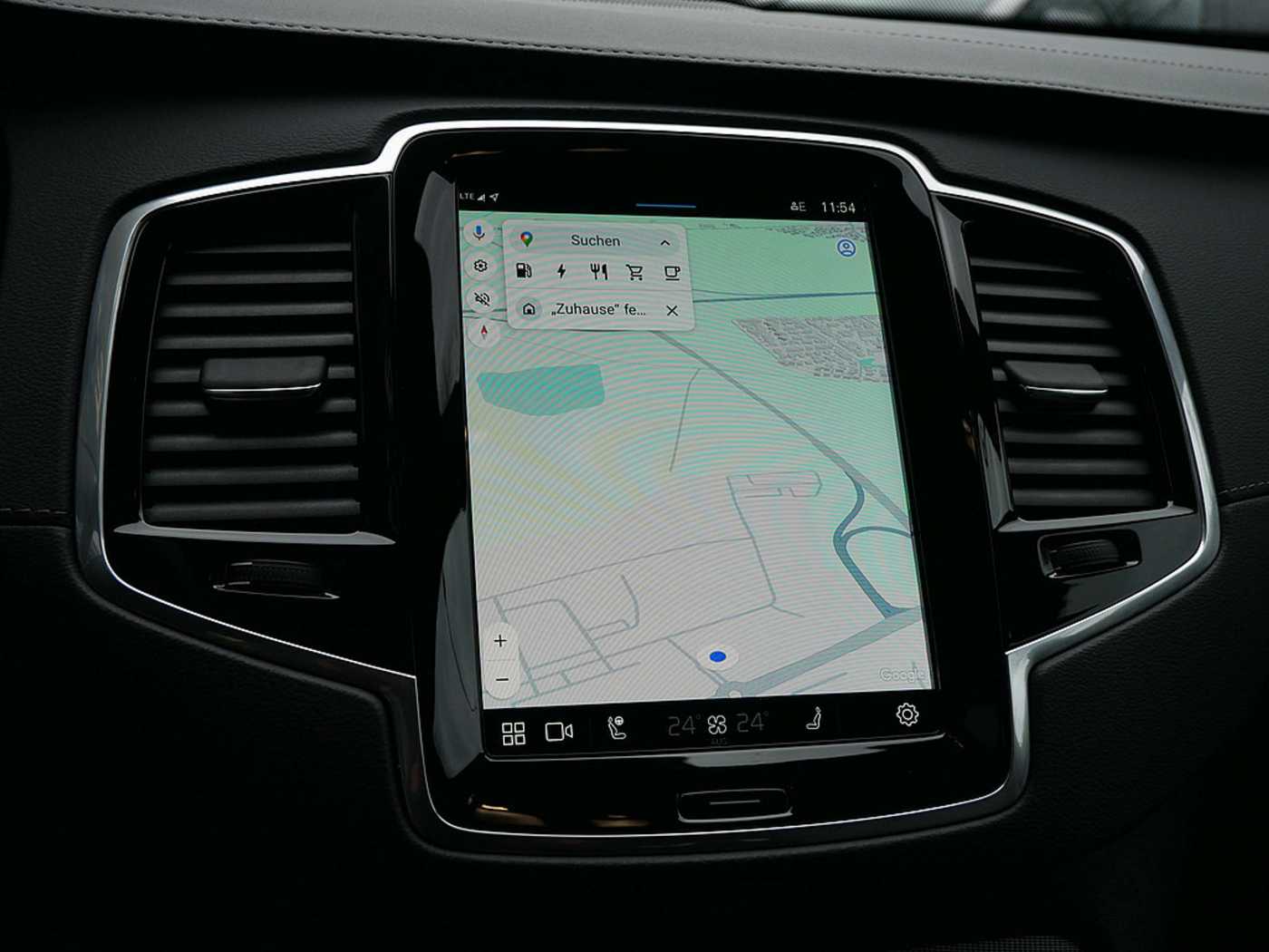 Volvo  2.0 Plus Bright Recharge Plug-In Hybrid AWD