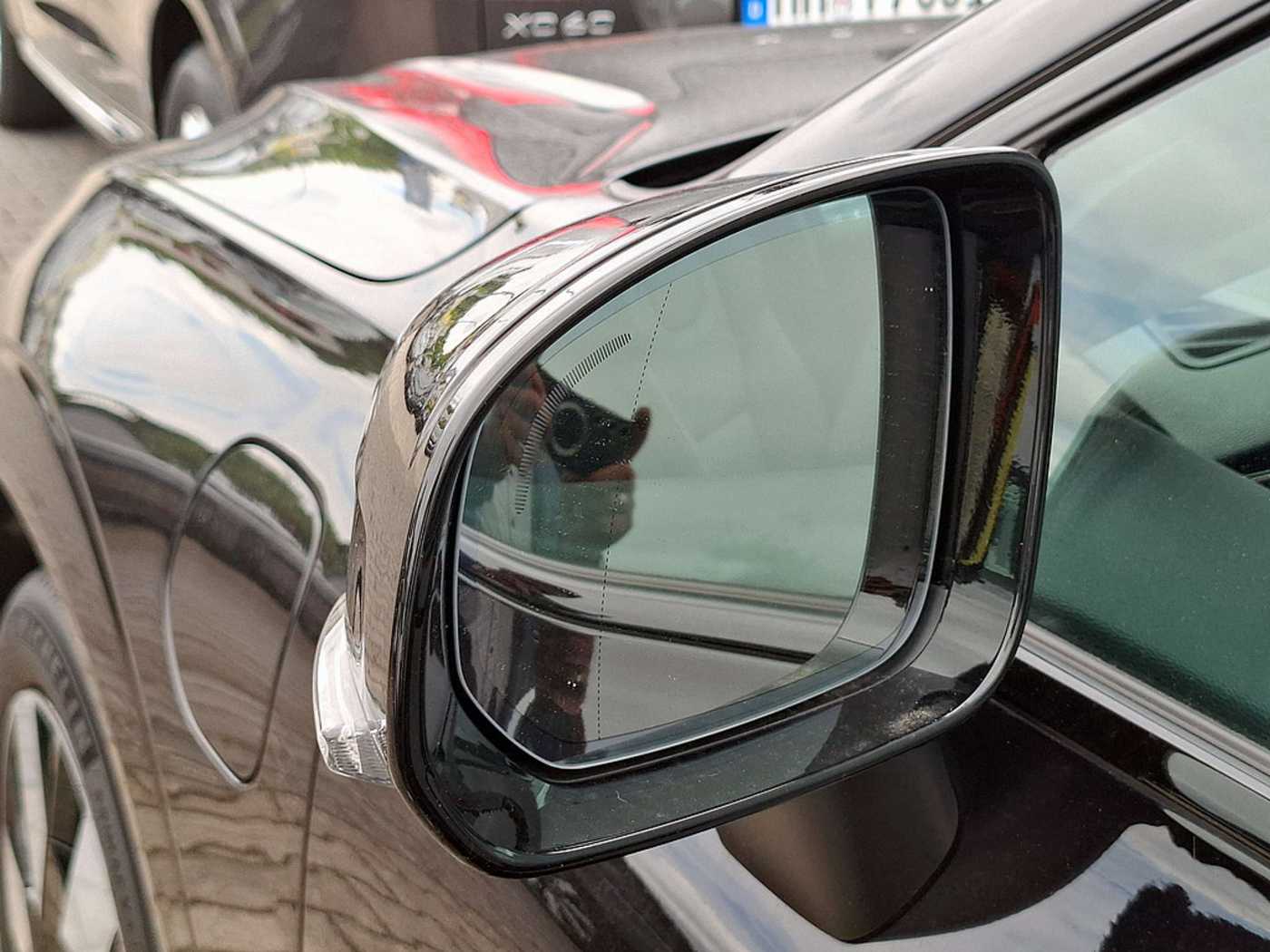 Volvo  T8 Plus Dark Recharge Plug-In Hybrid AWD