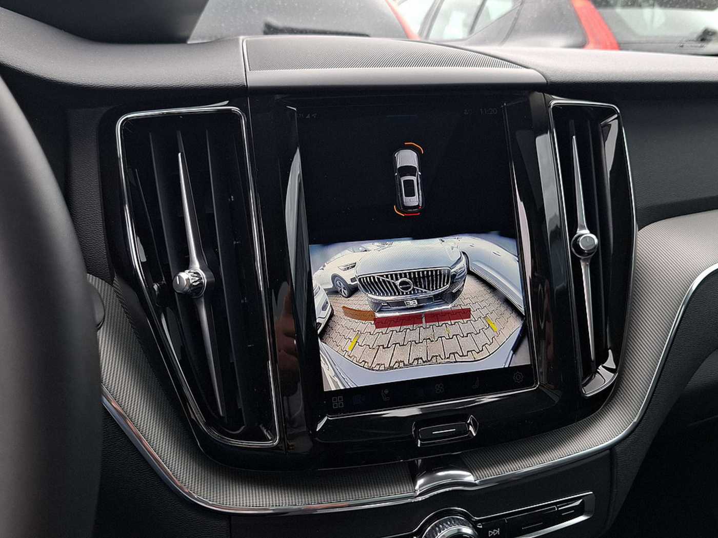 Volvo  T8 Plus Dark Recharge Plug-In Hybrid AWD