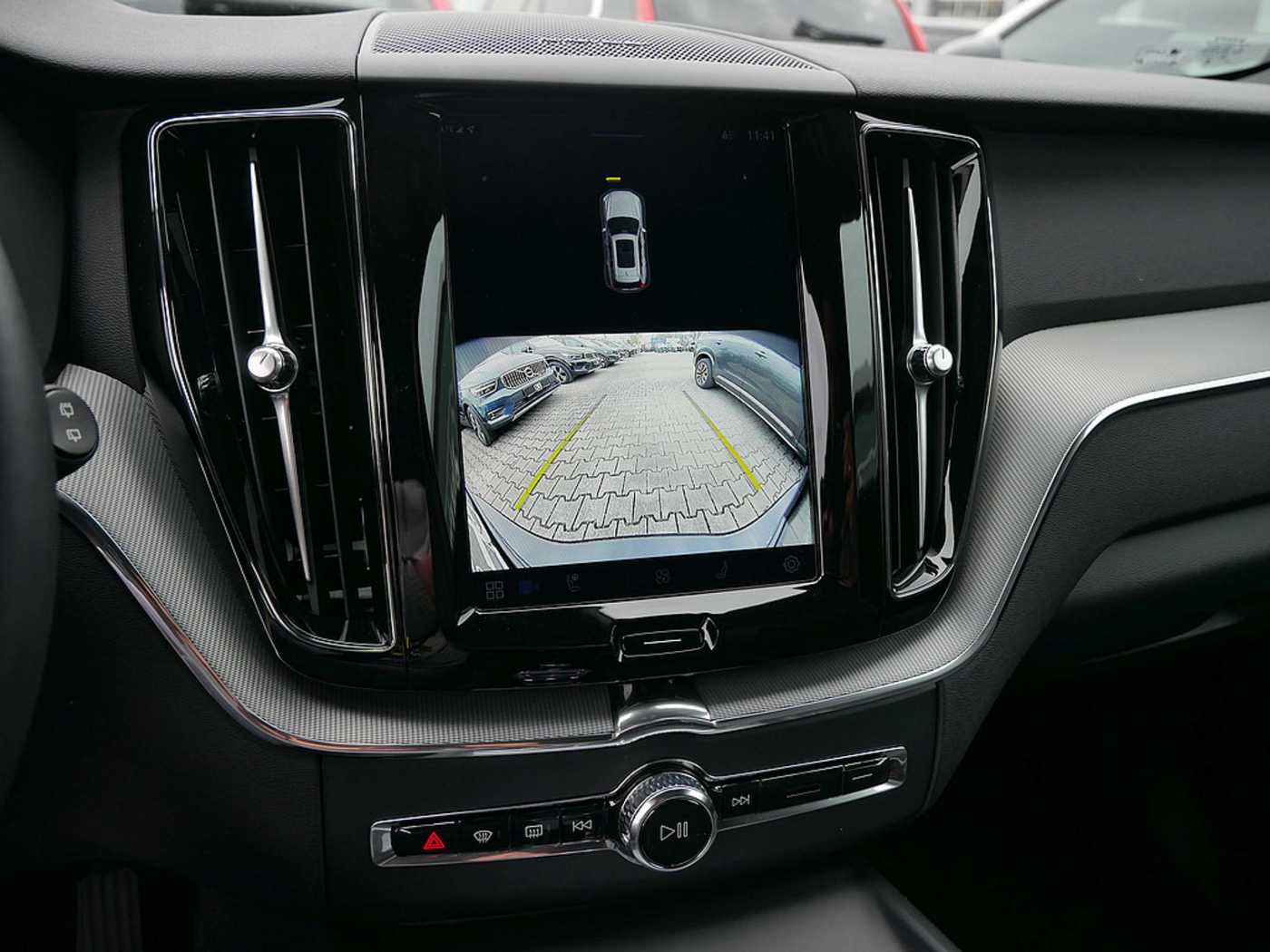 Volvo  T8 Plus Dark Recharge Plug-In Hybrid AWD