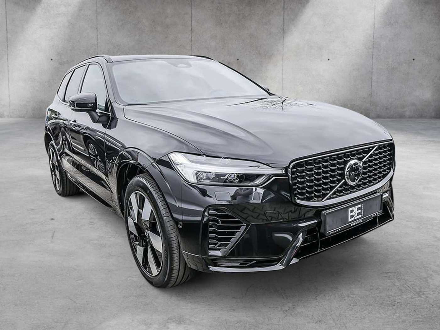 Volvo  T8 Plus Dark Recharge Plug-In Hybrid AWD