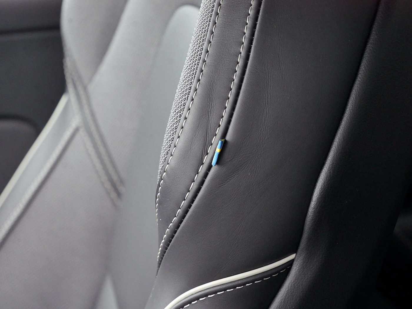 Volvo  T8 Plus Dark Recharge Plug-In Hybrid AWD
