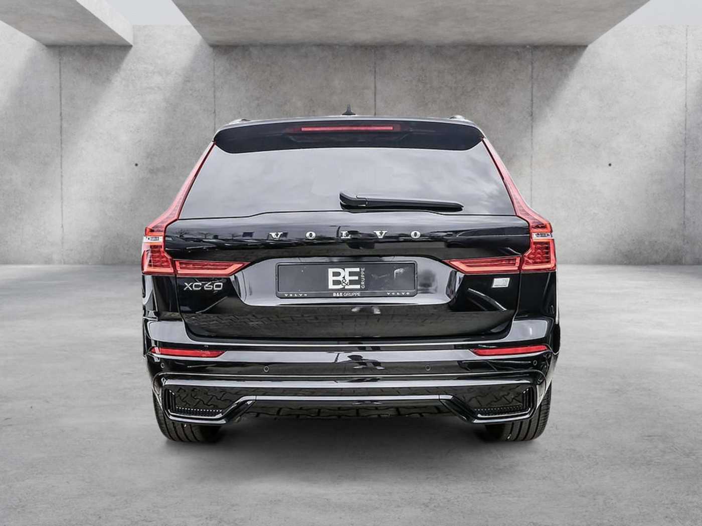 Volvo  T8 Plus Dark Recharge Plug-In Hybrid AWD