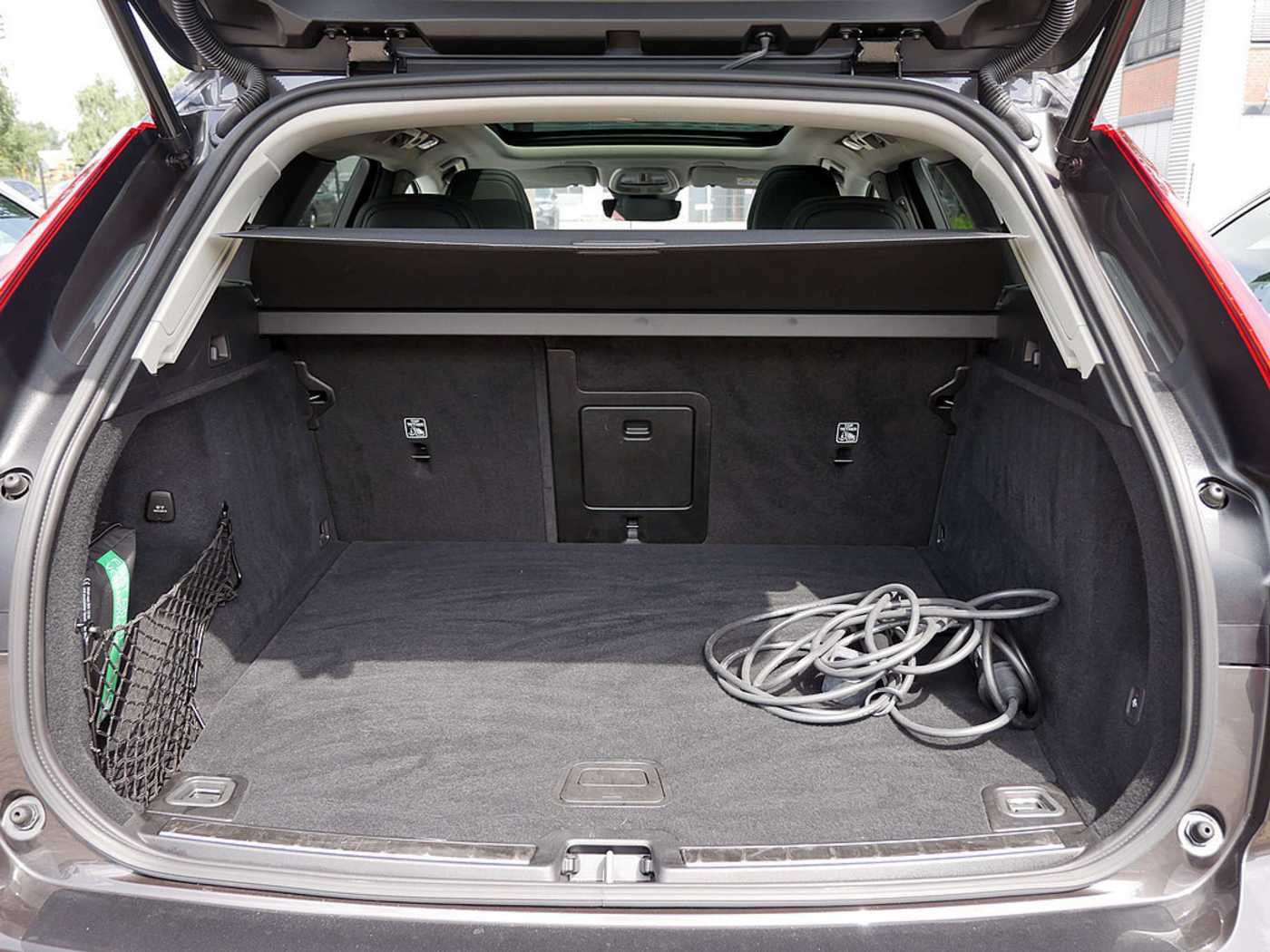 Volvo  T8 Recharge Plus Dark AWD