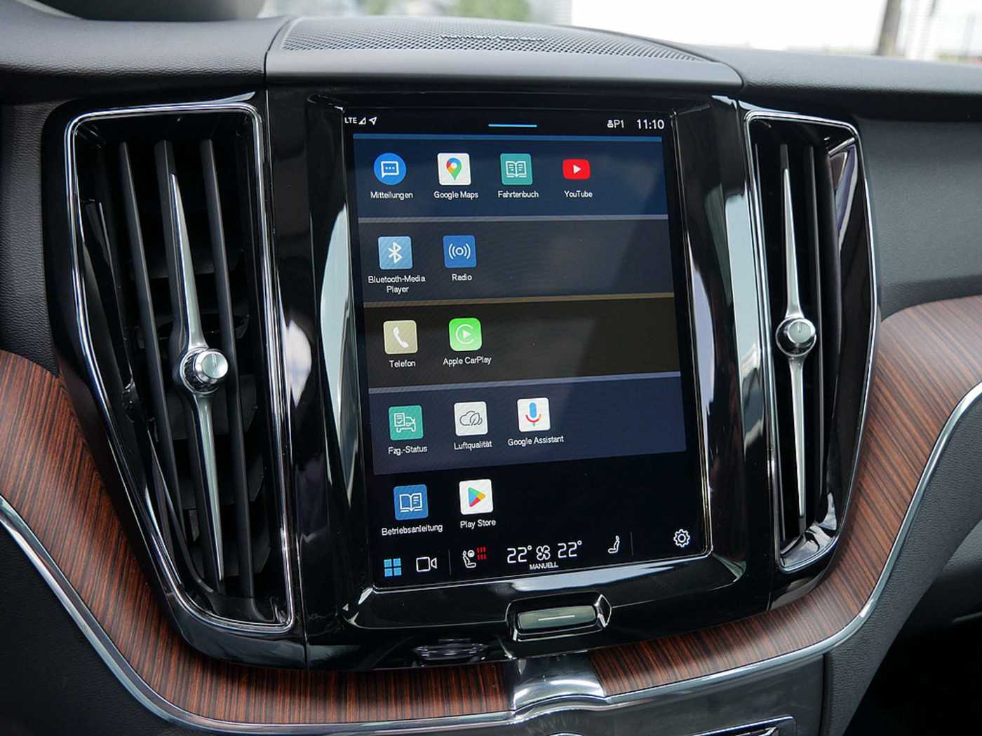 Volvo  T8 Recharge Plus Dark AWD