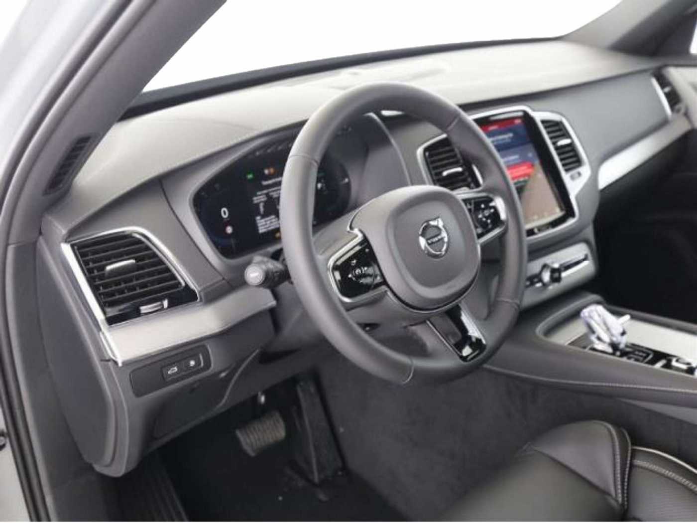 Volvo  2.0 Plus Bright Recharge Plug-In Hybrid AWD