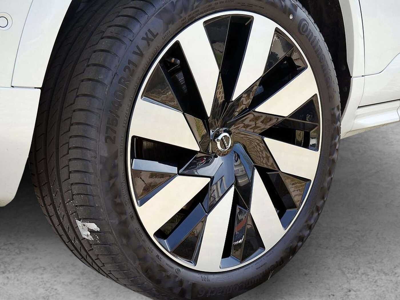 Volvo  T8 Ultra Dark Plug-In Hybrid AWD