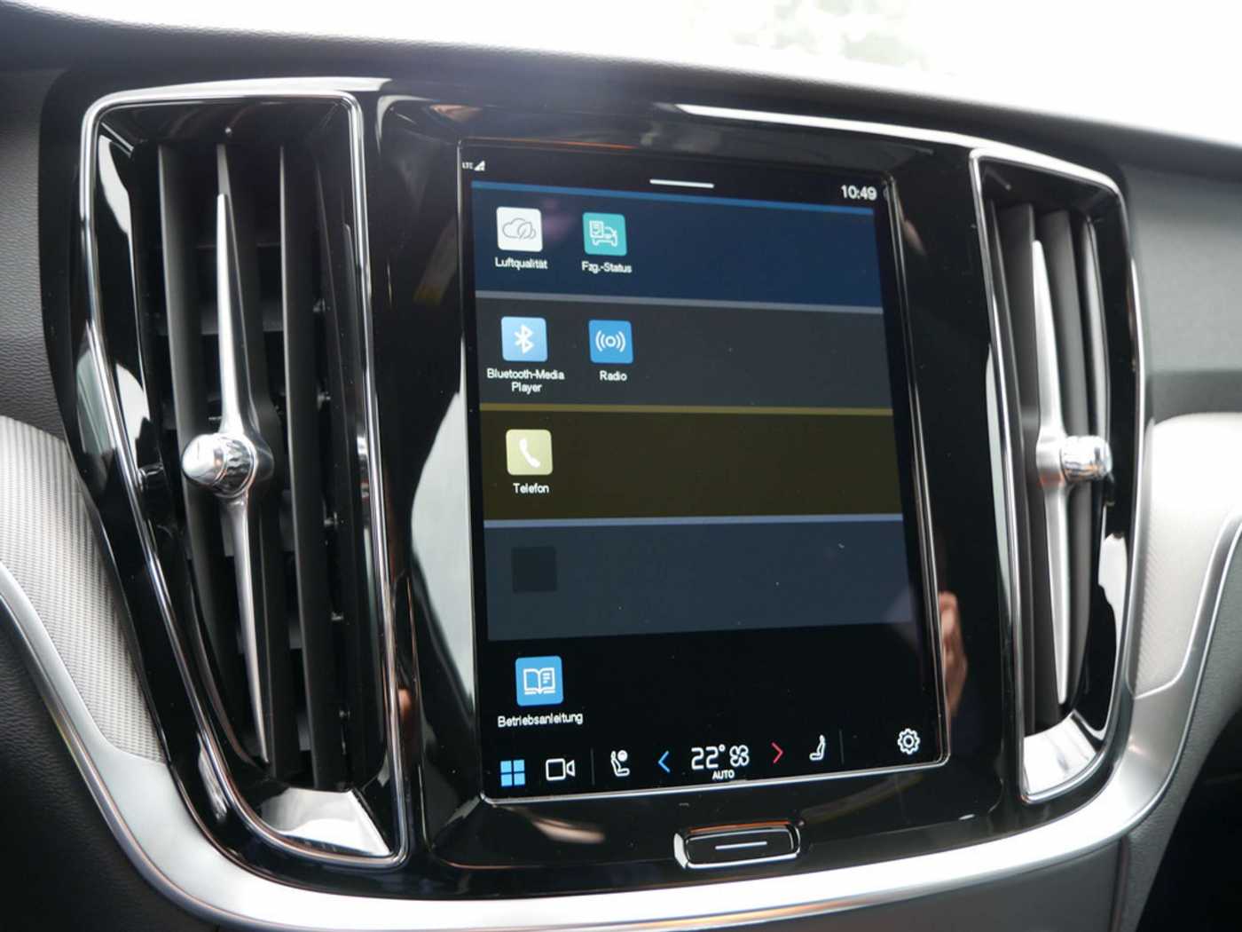 Volvo  B4 Plus Dark KAMERA H/K HGSD STANDHZ LED