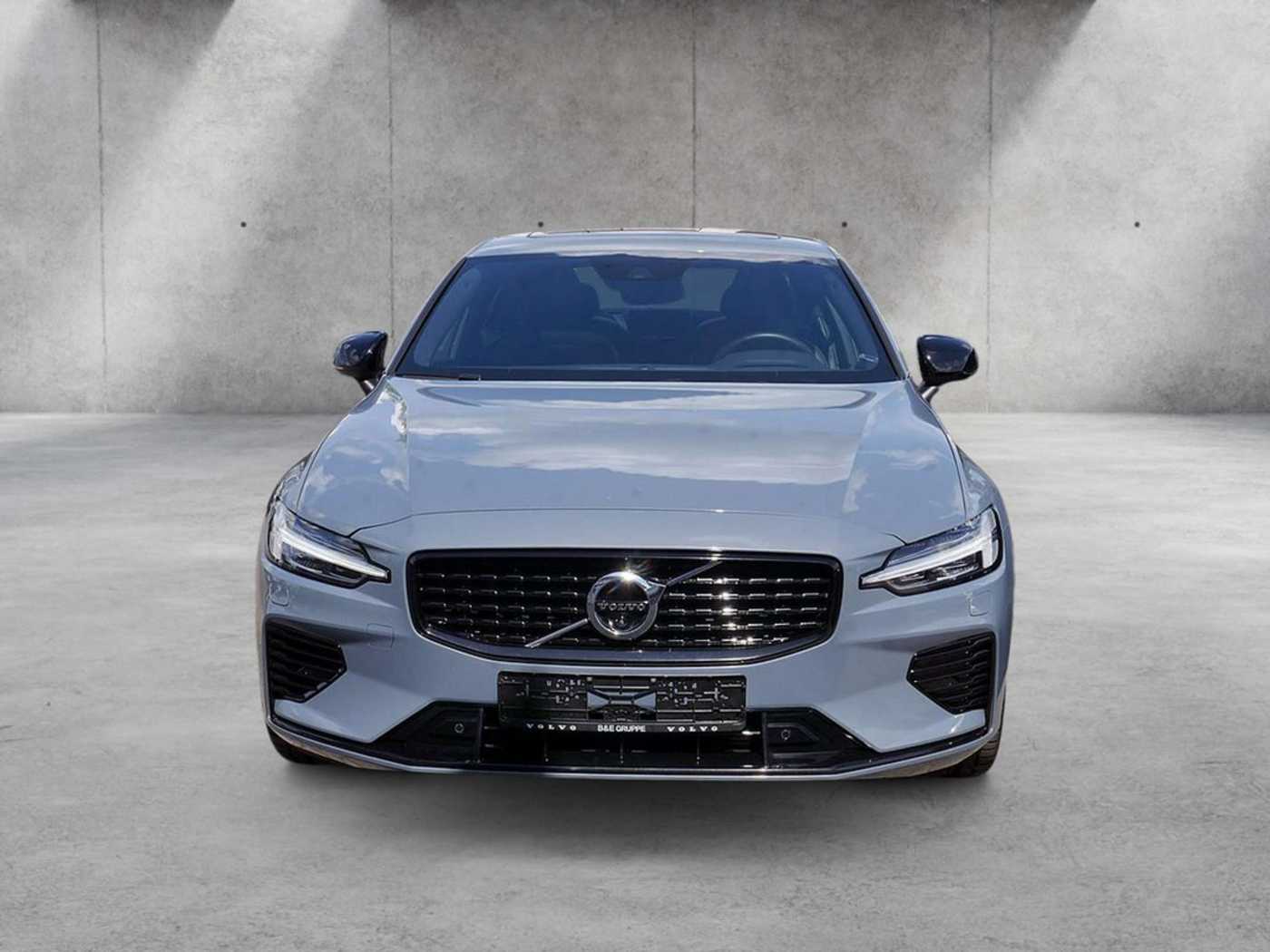 Volvo  T8 Twin Engine AWD R-Design LED PANO 360°