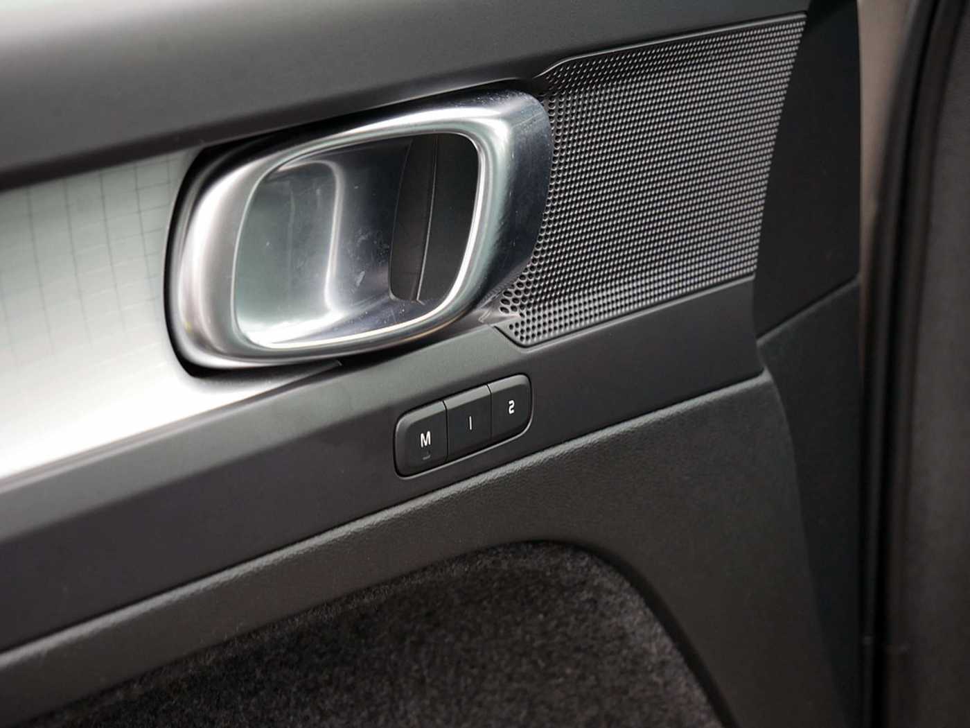 Volvo  T4 Inscription Expression Recharge LED