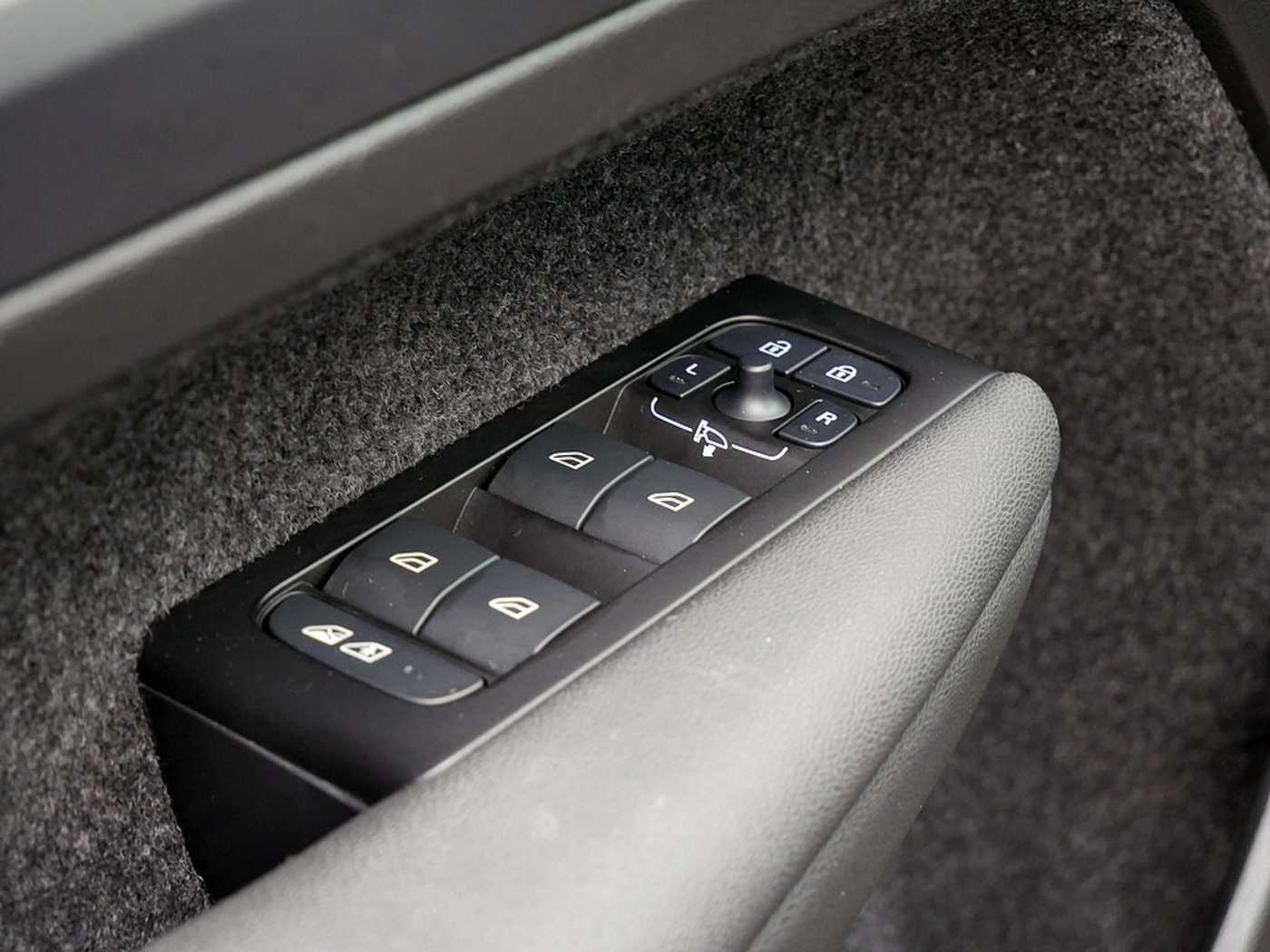Volvo  T4 Inscription Expression Recharge LED
