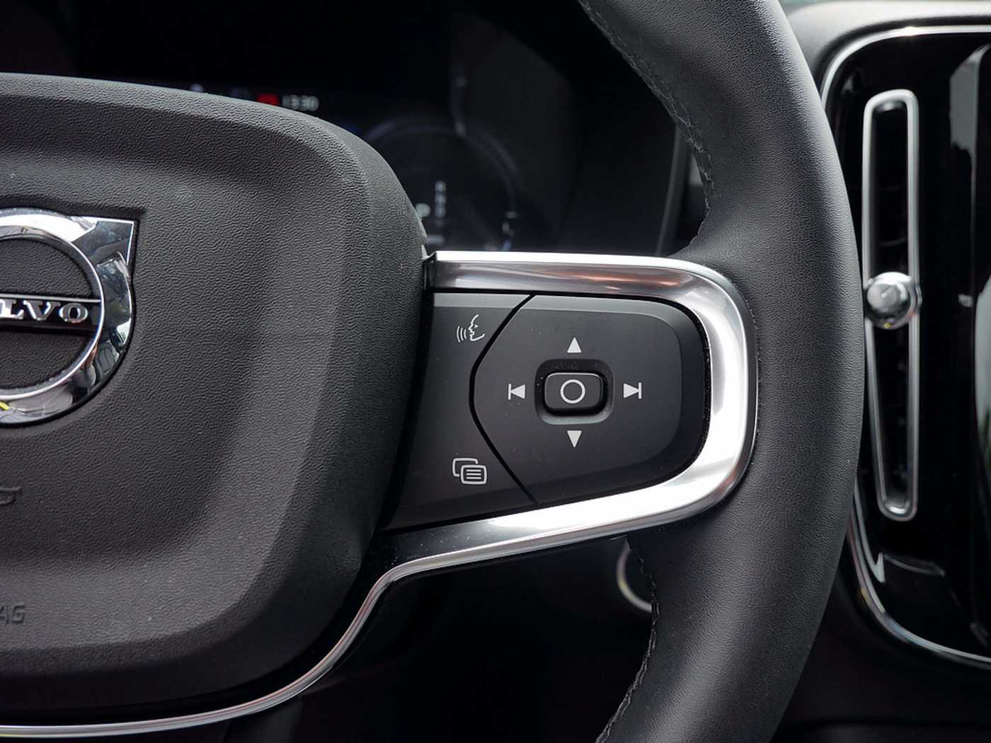 Volvo  T4 Inscription Expression Recharge LED
