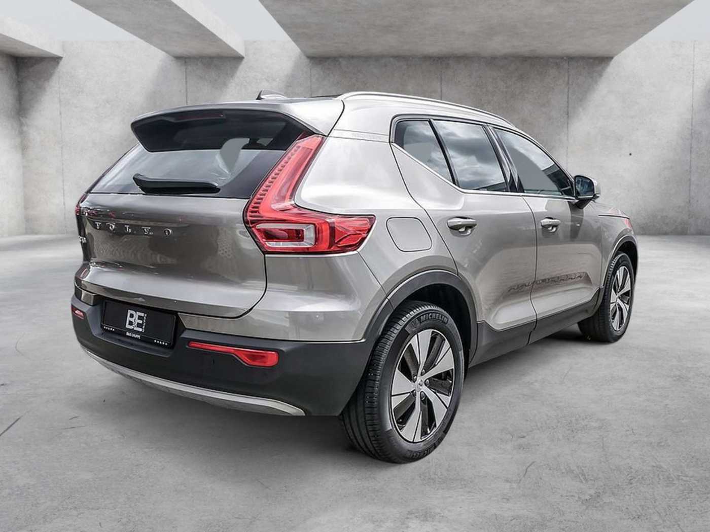 Volvo  T4 Inscription Expression Recharge LED