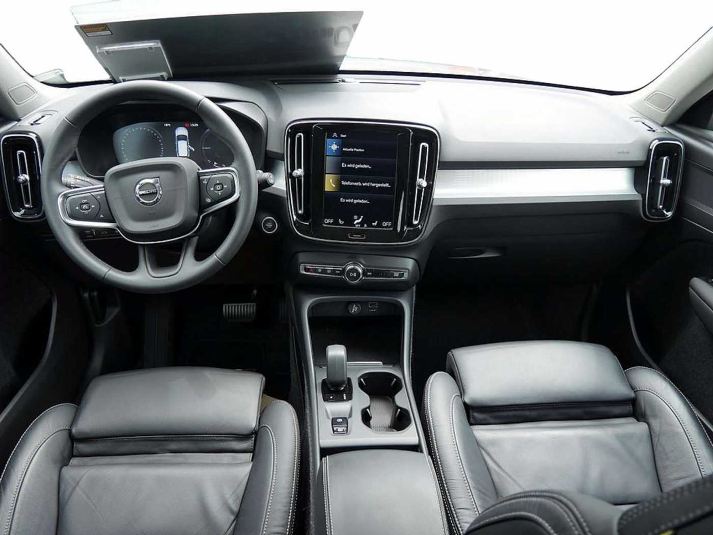 Volvo  T4 Inscription Expression Recharge LED